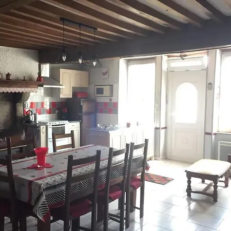 Petite Maison Planchez Extérieur photo