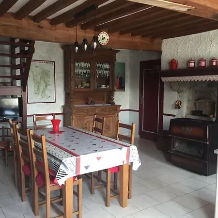 Petite Maison Planchez Extérieur photo